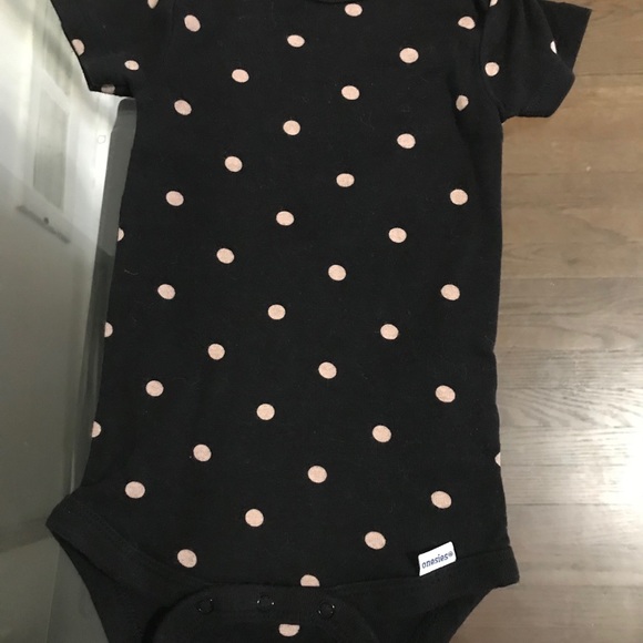 12 months old onesies and romper - Picture 5 of 6